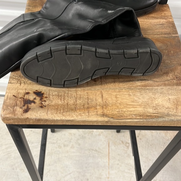 Boot - Picture 5 of 5